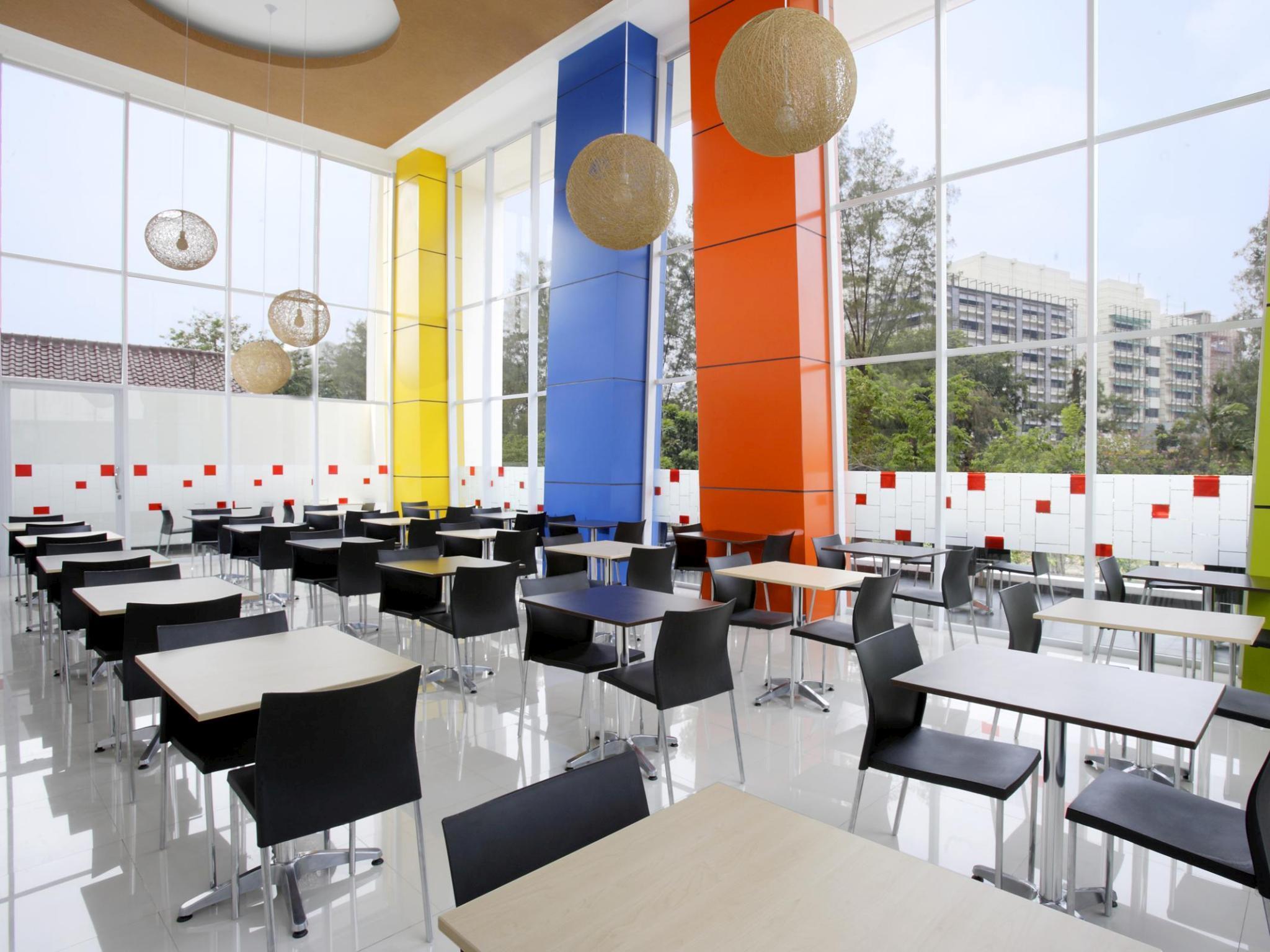 ג'קרטה Amaris Hotel Dr. Susilo Grogol מראה חיצוני תמונה